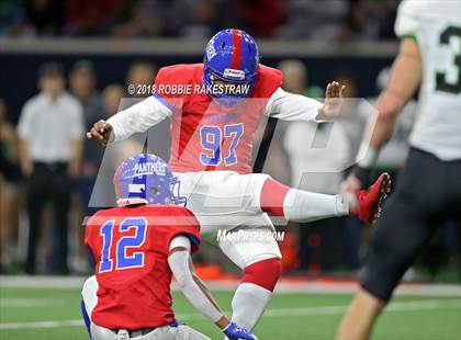 Thumbnail 2 in Carroll vs. Duncanville (UIL 6A Division 1 Quarterfinal) photogallery.