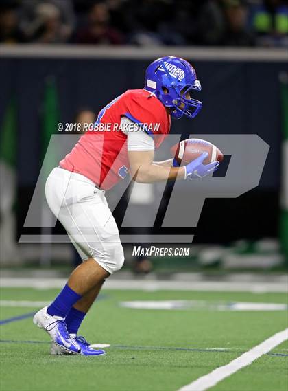Thumbnail 3 in Carroll vs. Duncanville (UIL 6A Division 1 Quarterfinal) photogallery.