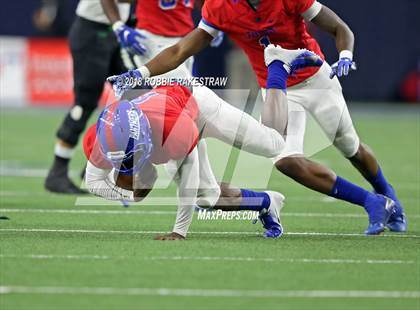 Thumbnail 2 in Carroll vs. Duncanville (UIL 6A Division 1 Quarterfinal) photogallery.