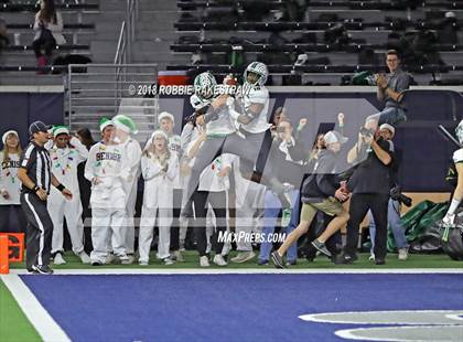 Thumbnail 1 in Carroll vs. Duncanville (UIL 6A Division 1 Quarterfinal) photogallery.