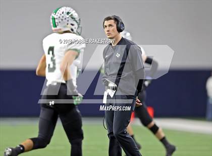 Thumbnail 2 in Carroll vs. Duncanville (UIL 6A Division 1 Quarterfinal) photogallery.