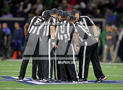 Thumbnail 3 in Carroll vs. Duncanville (UIL 6A Division 1 Quarterfinal) photogallery.
