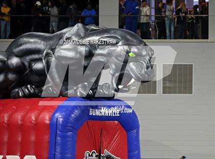 Thumbnail 1 in Carroll vs. Duncanville (UIL 6A Division 1 Quarterfinal) photogallery.