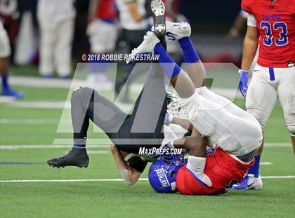 Thumbnail 3 in Carroll vs. Duncanville (UIL 6A Division 1 Quarterfinal) photogallery.