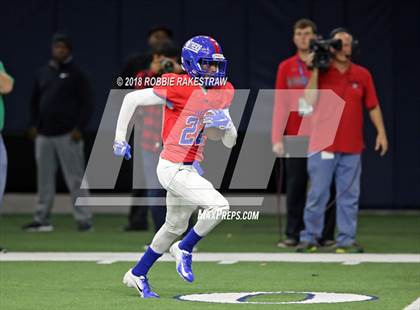 Thumbnail 1 in Carroll vs. Duncanville (UIL 6A Division 1 Quarterfinal) photogallery.