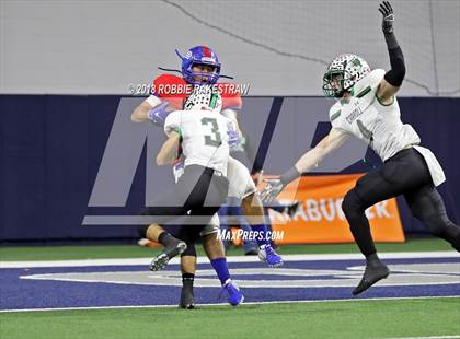Thumbnail 2 in Carroll vs. Duncanville (UIL 6A Division 1 Quarterfinal) photogallery.