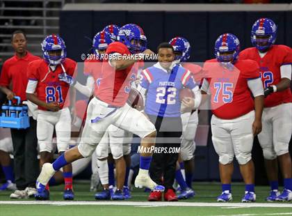 Thumbnail 3 in Carroll vs. Duncanville (UIL 6A Division 1 Quarterfinal) photogallery.