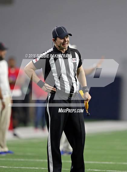 Thumbnail 2 in Carroll vs. Duncanville (UIL 6A Division 1 Quarterfinal) photogallery.