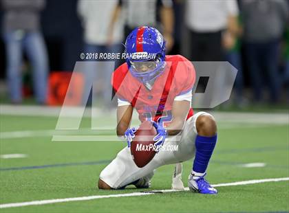 Thumbnail 2 in Carroll vs. Duncanville (UIL 6A Division 1 Quarterfinal) photogallery.