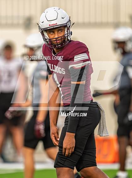 Thumbnail 3 in Waller vs. Channelview (Scrimmage) photogallery.
