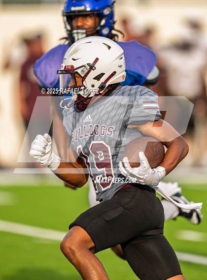 Thumbnail 1 in Waller vs. Channelview (Scrimmage) photogallery.