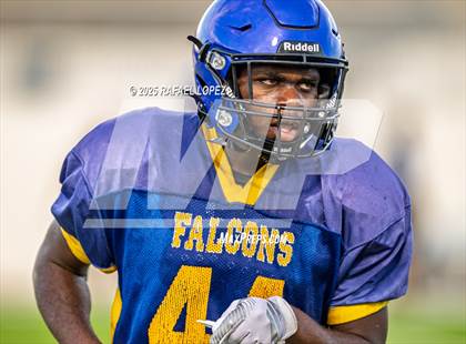 Thumbnail 1 in Waller vs. Channelview (Scrimmage) photogallery.