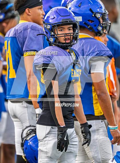 Thumbnail 1 in Waller vs. Channelview (Scrimmage) photogallery.