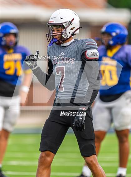 Thumbnail 2 in Waller vs. Channelview (Scrimmage) photogallery.