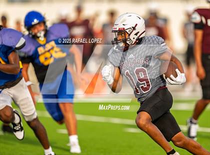 Thumbnail 3 in Waller vs. Channelview (Scrimmage) photogallery.