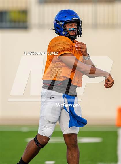 Thumbnail 1 in Waller vs. Channelview (Scrimmage) photogallery.