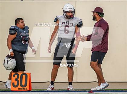 Thumbnail 2 in Waller vs. Channelview (Scrimmage) photogallery.