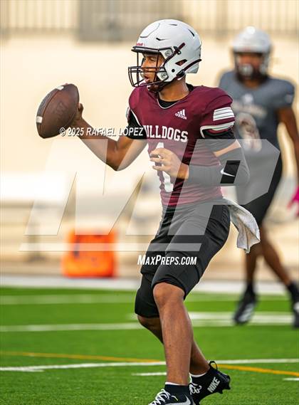 Thumbnail 1 in Waller vs. Channelview (Scrimmage) photogallery.