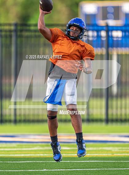 Thumbnail 1 in Waller vs. Channelview (Scrimmage) photogallery.