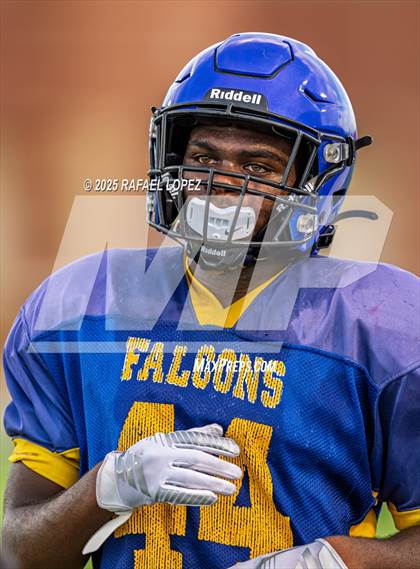 Thumbnail 3 in Waller vs. Channelview (Scrimmage) photogallery.