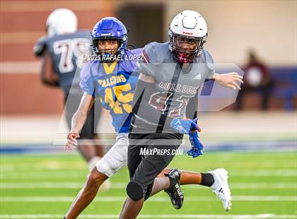 Thumbnail 3 in Waller vs. Channelview (Scrimmage) photogallery.