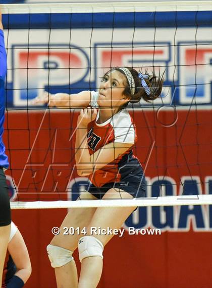 Thumbnail 3 in Plainview vs Cooper Abilene photogallery.