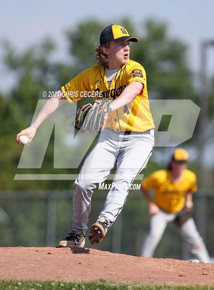 Thumbnail 2 in Spencerport @ Brighton (Section 5 Class A Quarterfinal) photogallery.