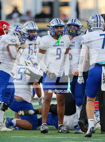 Thumbnail 2 in Broomfield vs. Montrose (CHSAA 4A Championship) photogallery.