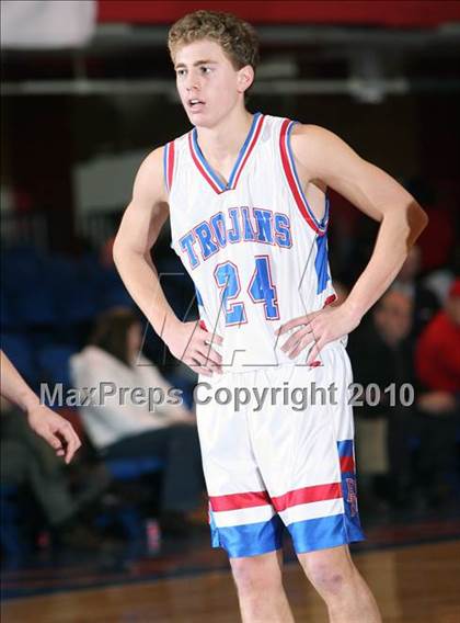 Thumbnail 2 in Haldane vs Blind Brook (Section 1 C Semifinal) photogallery.