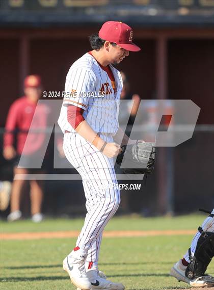 Thumbnail 3 in Westlake vs Arcadia (CIF SS D2 Rnd 3 Playoff) photogallery.