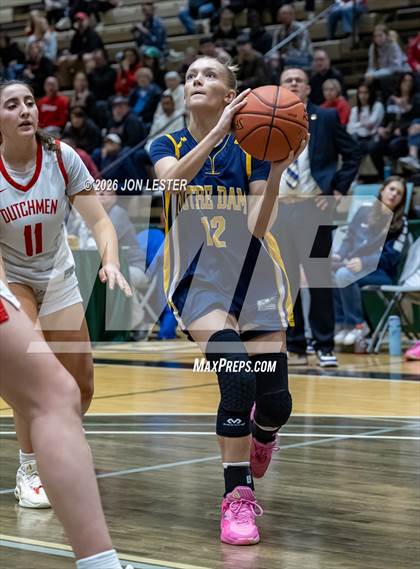 Thumbnail 2 in Notre Dame vs. Tappan Zee (NYSPHSAA Class A Final) photogallery.