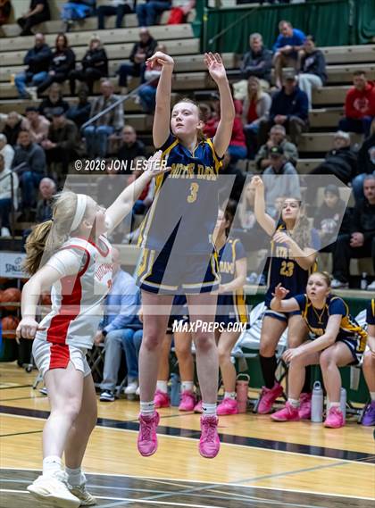 Thumbnail 3 in Notre Dame vs. Tappan Zee (NYSPHSAA Class A Final) photogallery.