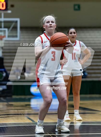 Thumbnail 2 in Notre Dame vs. Tappan Zee (NYSPHSAA Class A Final) photogallery.