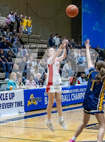 Thumbnail 1 in Notre Dame vs. Tappan Zee (NYSPHSAA Class A Final) photogallery.