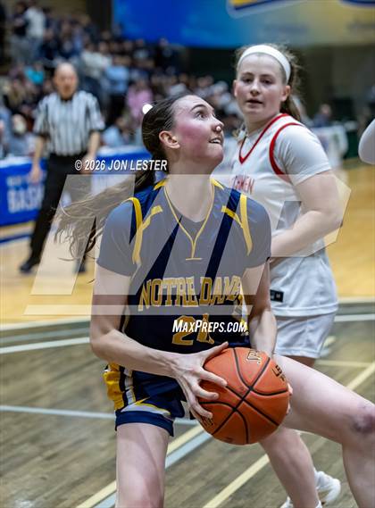 Thumbnail 1 in Notre Dame vs. Tappan Zee (NYSPHSAA Class A Final) photogallery.