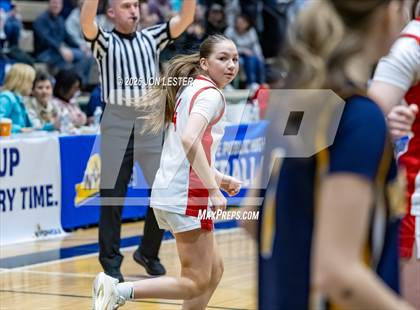 Thumbnail 2 in Notre Dame vs. Tappan Zee (NYSPHSAA Class A Final) photogallery.