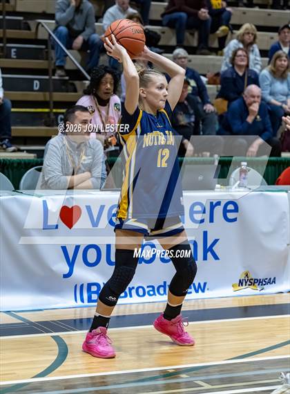 Thumbnail 2 in Notre Dame vs. Tappan Zee (NYSPHSAA Class A Final) photogallery.