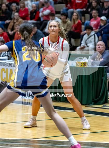 Thumbnail 3 in Notre Dame vs. Tappan Zee (NYSPHSAA Class A Final) photogallery.
