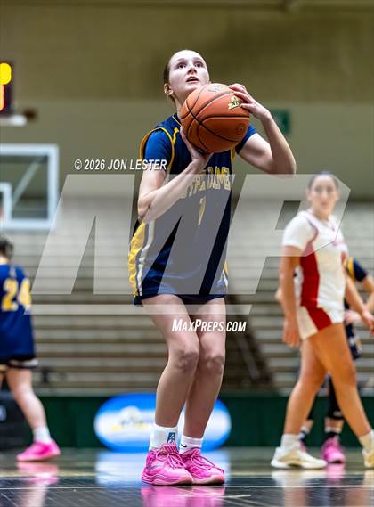 Thumbnail 2 in Notre Dame vs. Tappan Zee (NYSPHSAA Class A Final) photogallery.