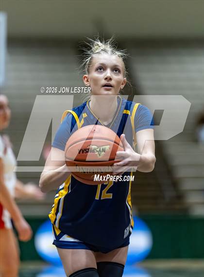 Thumbnail 2 in Notre Dame vs. Tappan Zee (NYSPHSAA Class A Final) photogallery.