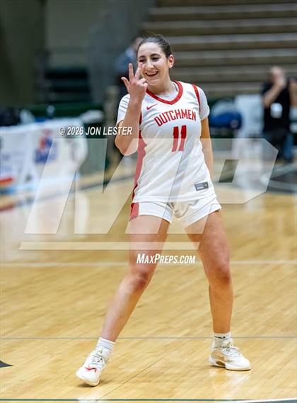 Thumbnail 1 in Notre Dame vs. Tappan Zee (NYSPHSAA Class A Final) photogallery.