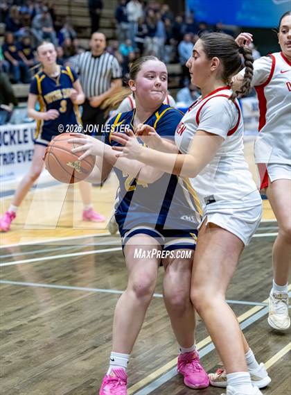 Thumbnail 1 in Notre Dame vs. Tappan Zee (NYSPHSAA Class A Final) photogallery.