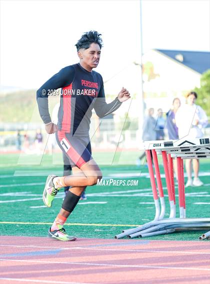 Thumbnail 1 in Fernley Invitational (800M) photogallery.