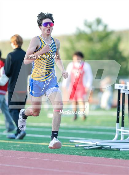 Thumbnail 3 in Fernley Invitational (800M) photogallery.