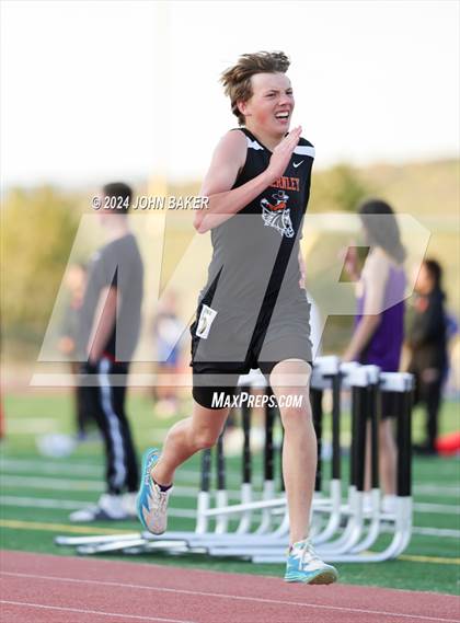 Thumbnail 3 in Fernley Invitational (800M) photogallery.