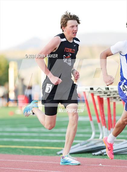 Thumbnail 3 in Fernley Invitational (800M) photogallery.