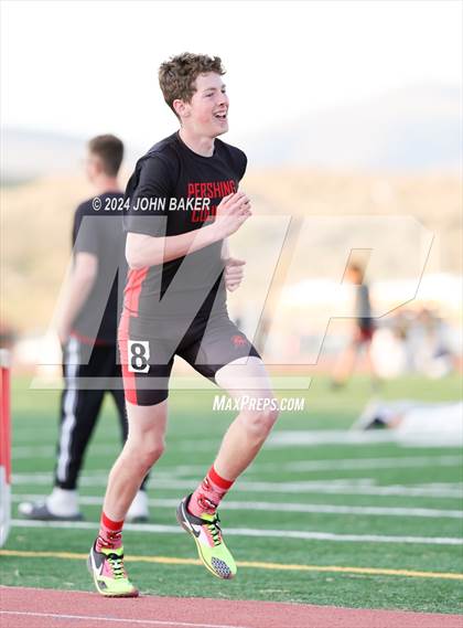 Thumbnail 1 in Fernley Invitational (800M) photogallery.