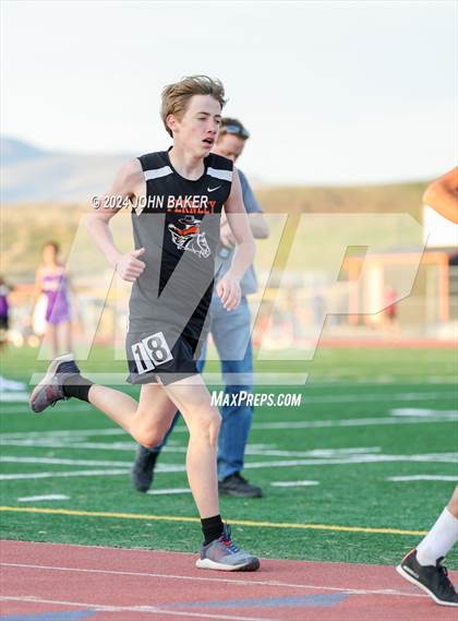 Thumbnail 2 in Fernley Invitational (800M) photogallery.