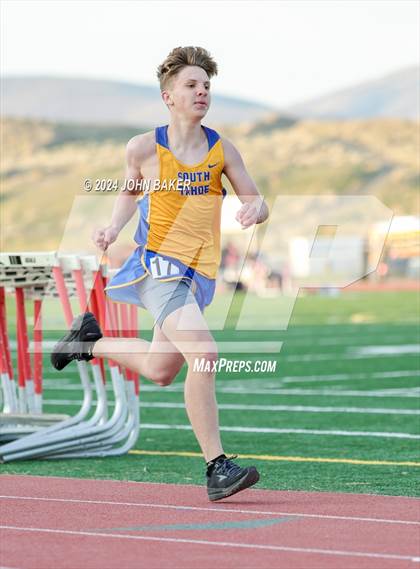 Thumbnail 2 in Fernley Invitational (800M) photogallery.