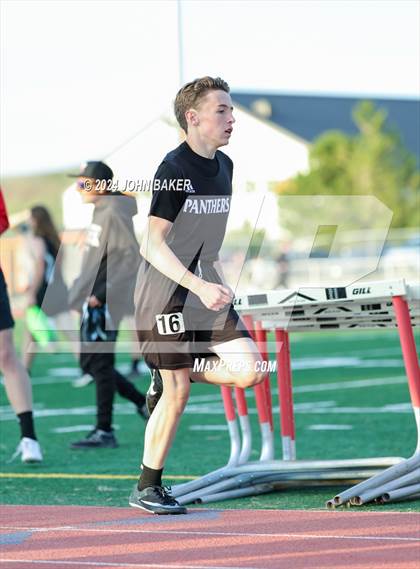 Thumbnail 2 in Fernley Invitational (800M) photogallery.